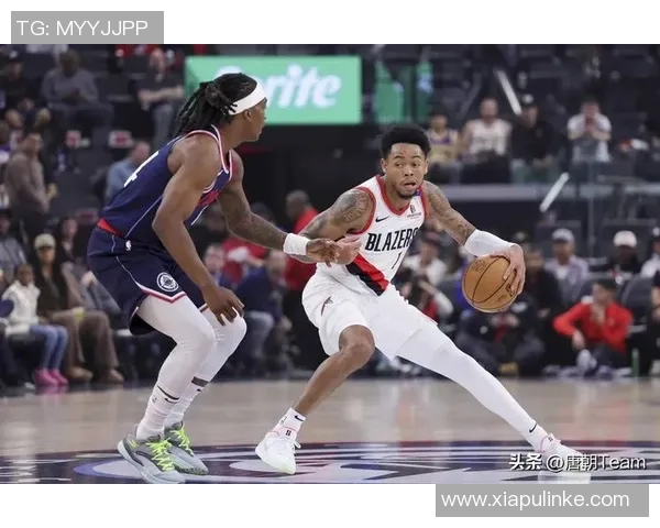 开拓者客场力克快船保持不败,继续书写辉煌战绩